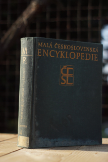 Malá československá encyklopédia M-P