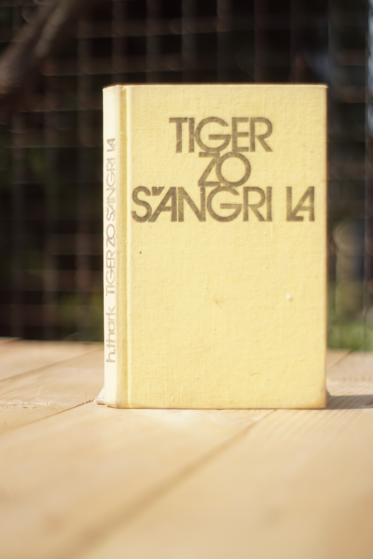 Tiger zo Šangri la Harry Thürk