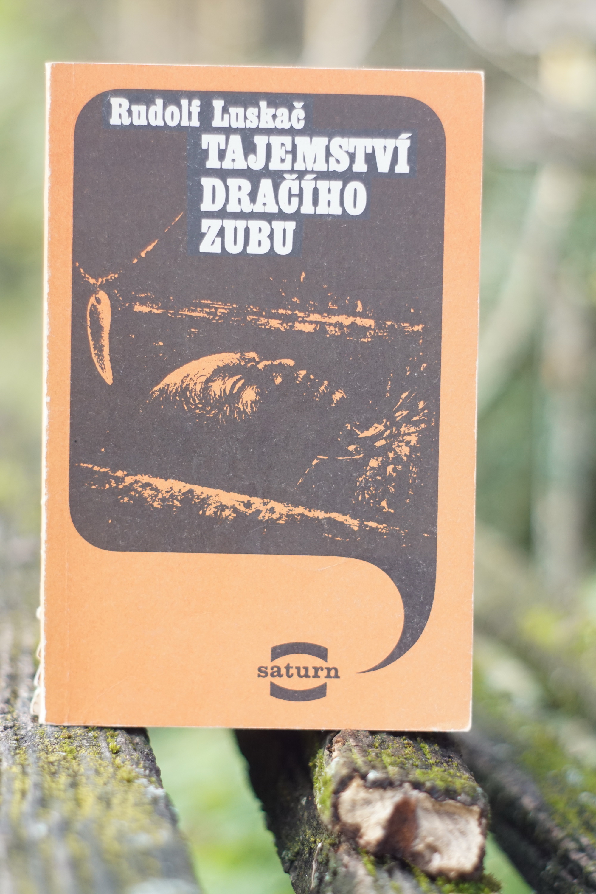 Tajemství dračího zubu  Rudolf Luskač